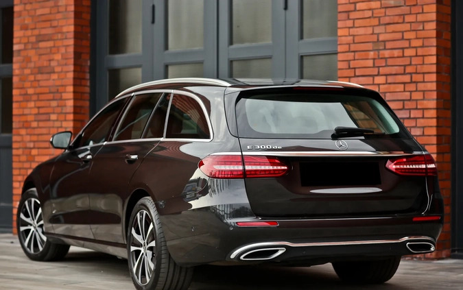Mercedes-Benz Klasa E cena 179900 przebieg: 29500, rok produkcji 2022 z Chojnice małe 781